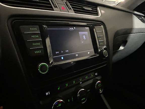 Skoda Octavia Scout 13 of 15