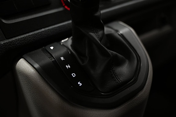 Volkswagen e-Transporter 21 of 29
