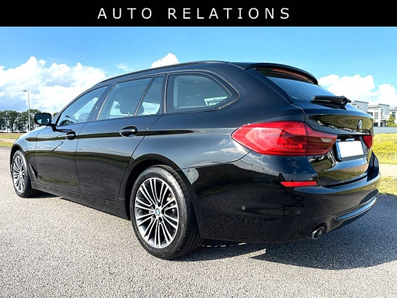 BMW 520 2 of 5