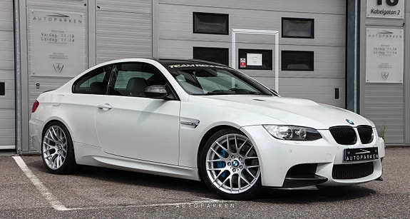 BMW M3 2 of 5