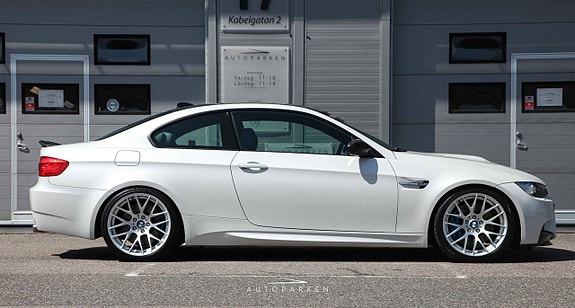 BMW M3 4 of 5