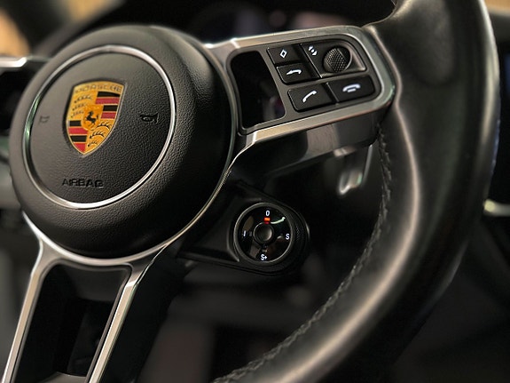 Porsche Cayenne Coupe 23 of 30