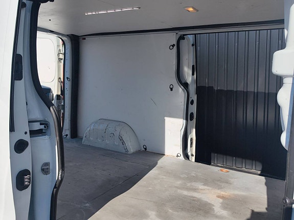 Renault Trafic 4 of 5