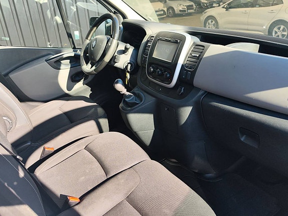 Renault Trafic 3 of 5