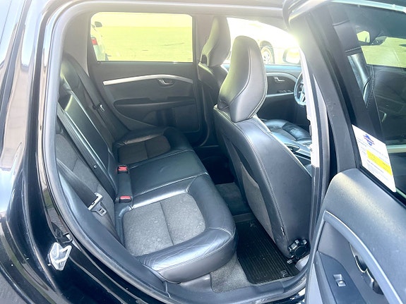 Volvo V70 5 of 7