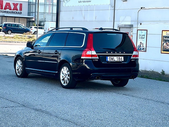 Volvo V70 4 of 7