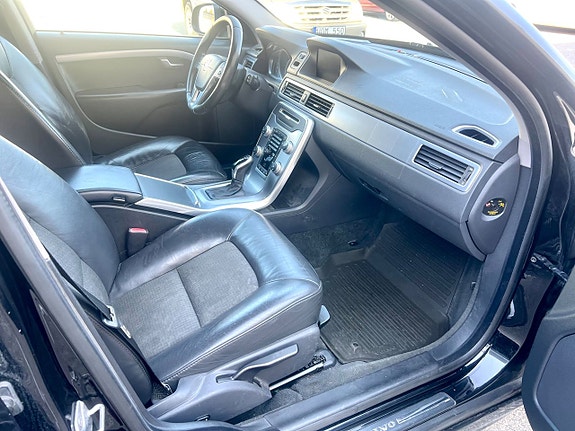 Volvo V70 6 of 7