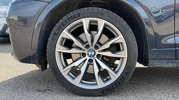 BMW X4 9 of 25