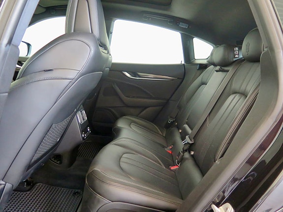 Maserati Levante 21 of 22