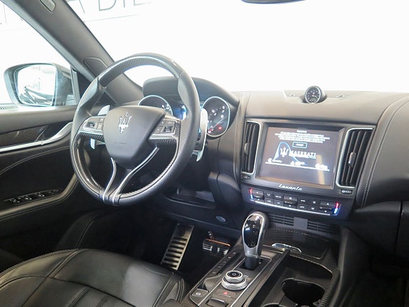Maserati Levante 15 of 22