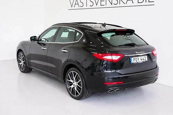 Maserati Levante 7 of 22
