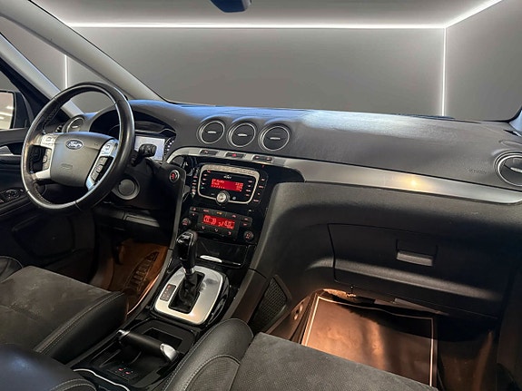 Ford S-MAX 6 of 18