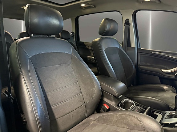 Ford S-MAX 8 of 18