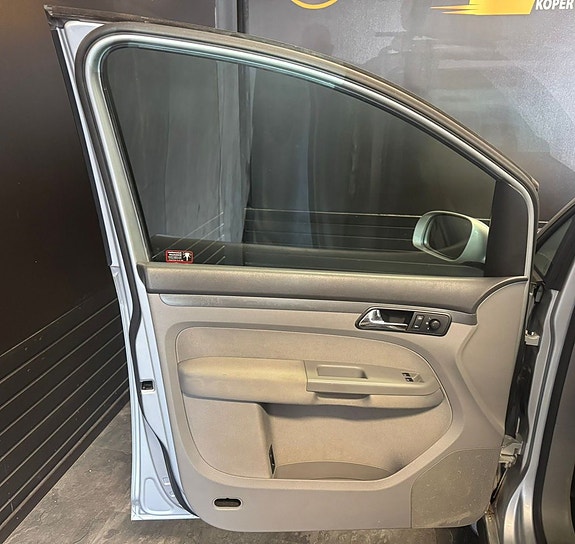 Volkswagen Touran 15 of 22