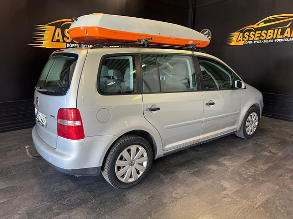 Volkswagen Touran 12 of 22