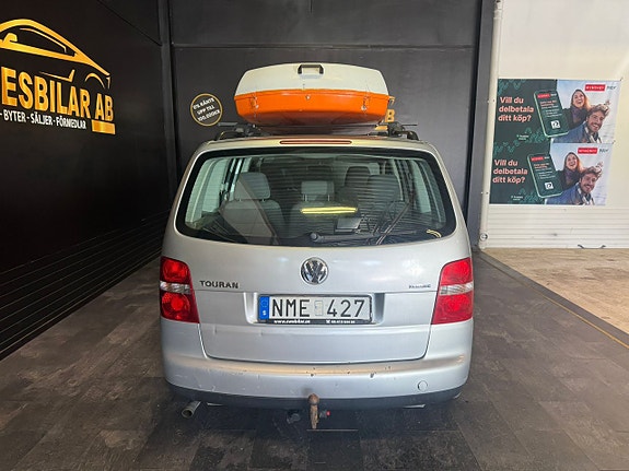 Volkswagen Touran 10 of 22