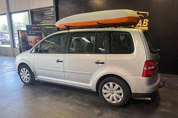 Volkswagen Touran 8 of 22