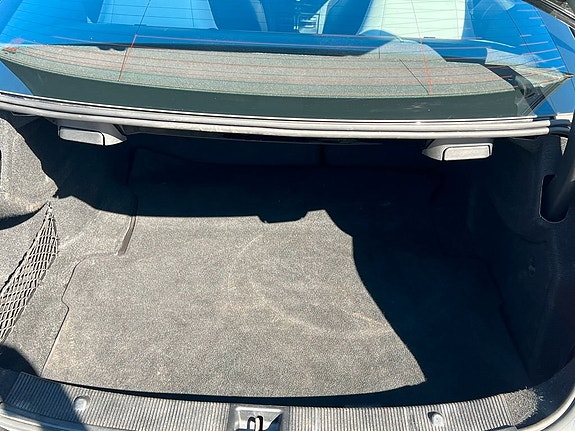 Mercedes-Benz E350 7 of 7