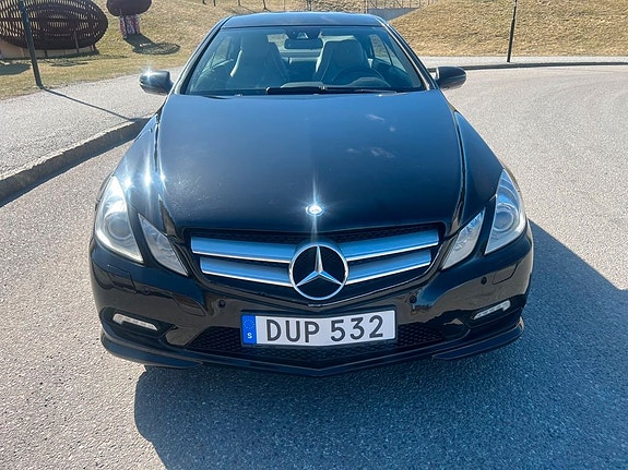 Mercedes-Benz E350 2 of 7
