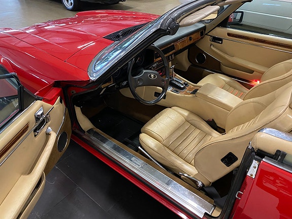 Jaguar XJS 17 of 23