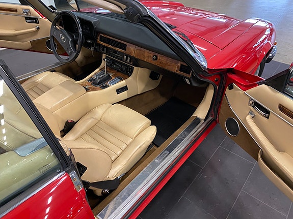 Jaguar XJS 18 of 23