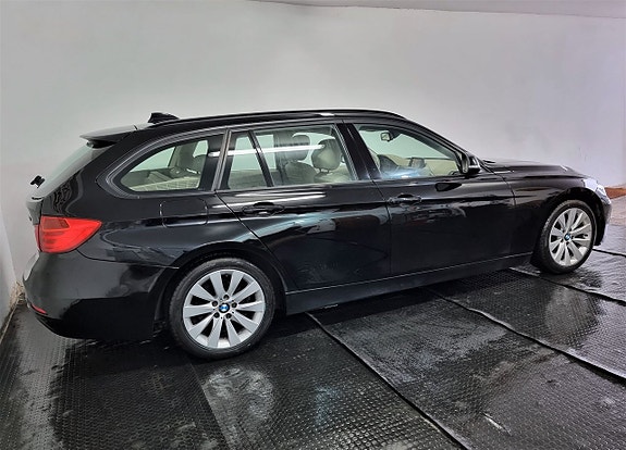 BMW 320 4 of 5