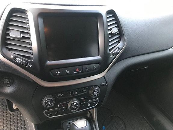 Jeep Cherokee 5 of 5