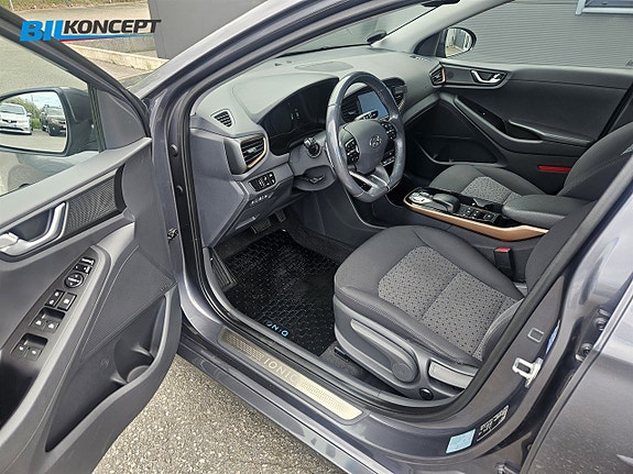 Hyundai IONIQ 15 of 27