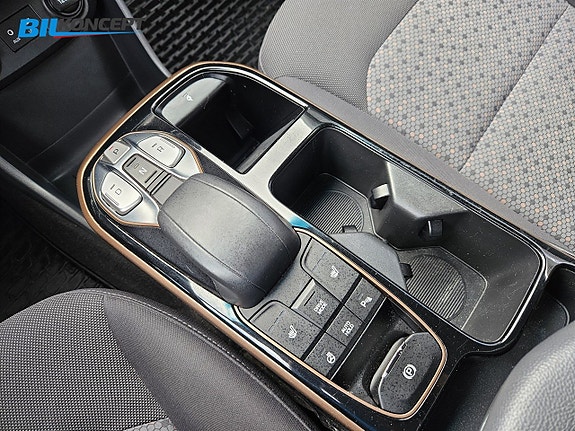 Hyundai IONIQ 20 of 27