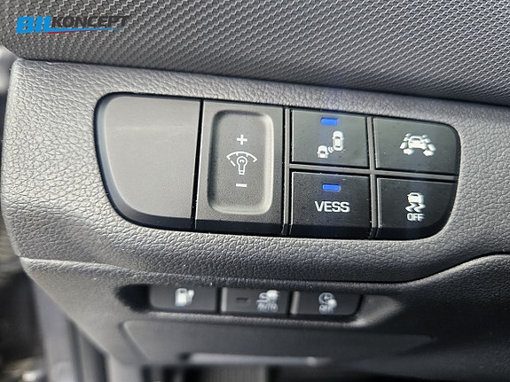 Hyundai IONIQ 19 of 27