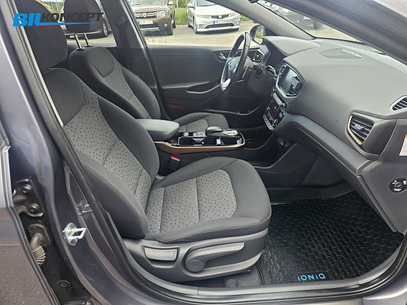 Hyundai IONIQ 11 of 27