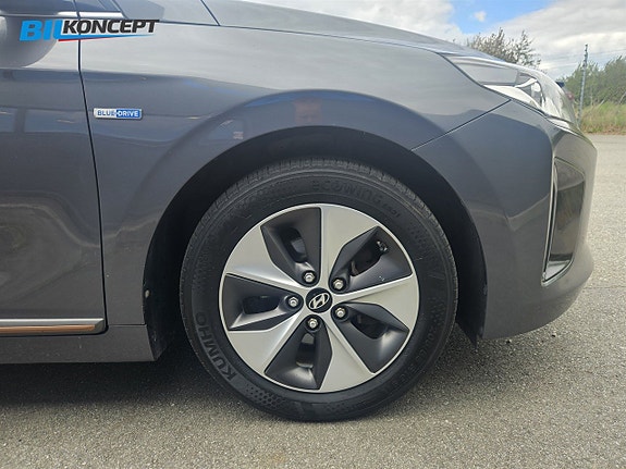 Hyundai IONIQ 10 of 27