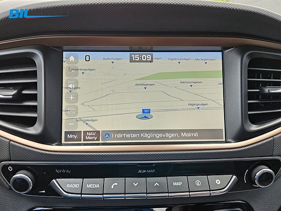 Hyundai IONIQ 22 of 27