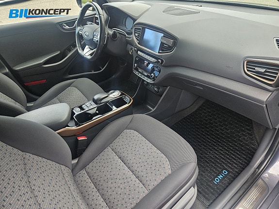 Hyundai IONIQ 12 of 27