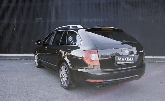 Skoda Superb 3 of 5