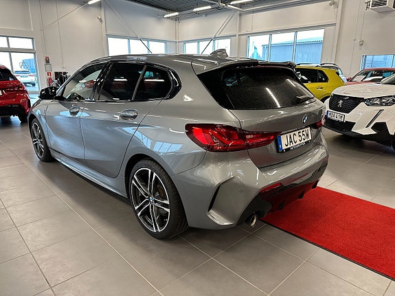 BMW 118i 5 of 5