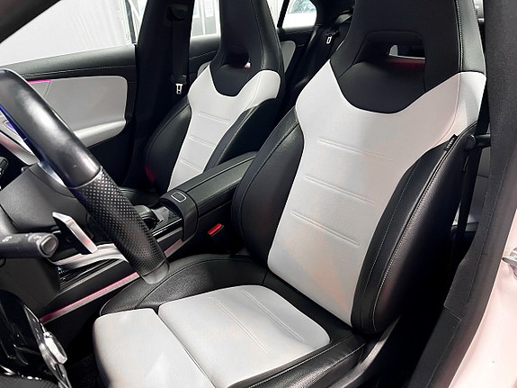 Mercedes-Benz CLA200 12 of 24