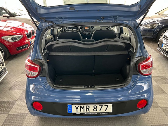 Hyundai i10 7 of 19