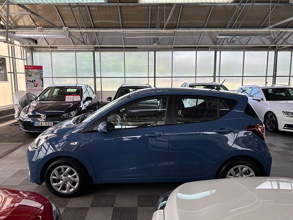 Hyundai i10 3 of 5