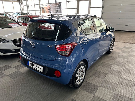 Hyundai i10 8 of 19
