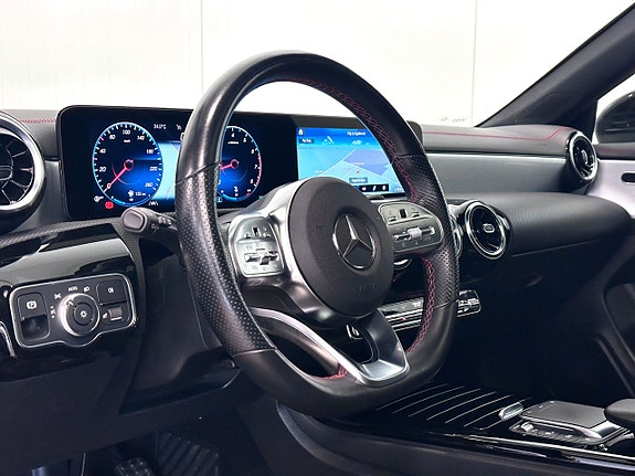Mercedes-Benz CLA200 10 of 19