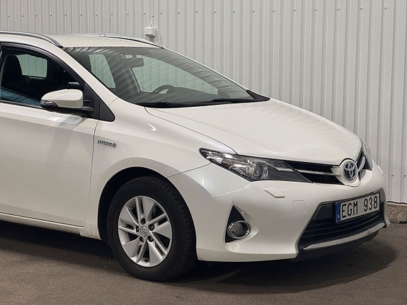 Toyota Auris 7 of 23