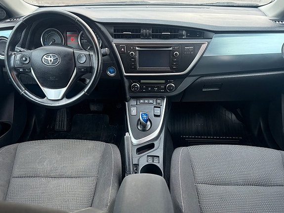 Toyota Auris 15 of 23