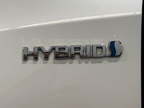 Toyota Auris 8 of 23