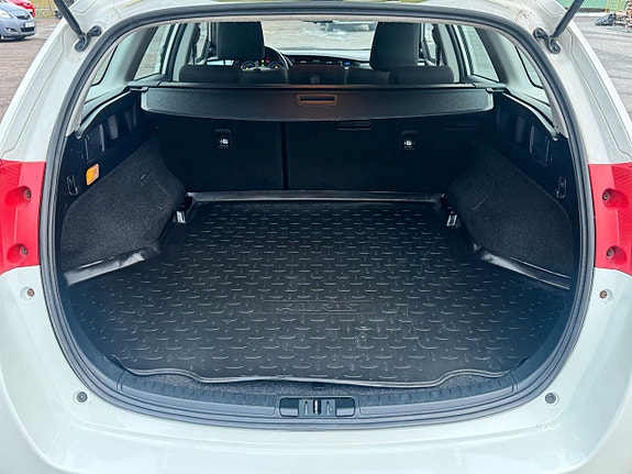 Toyota Auris 22 of 23