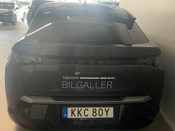 Peugeot e-3008 5 of 5