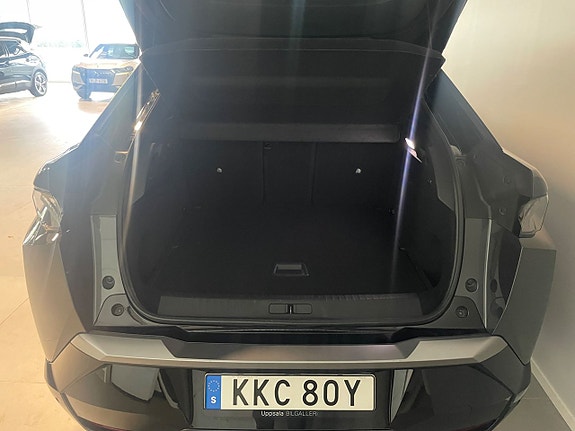 Peugeot e-3008 8 of 27