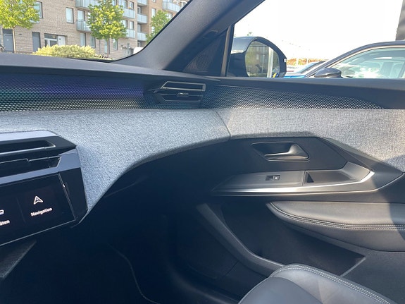 Peugeot e-3008 19 of 27