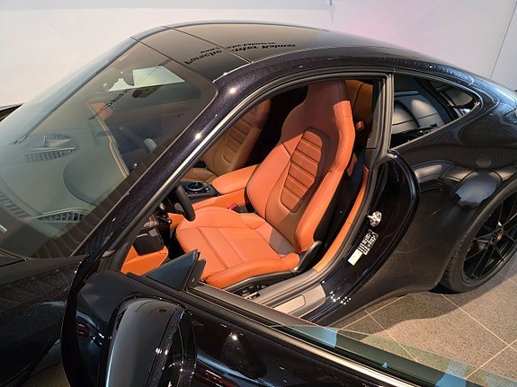 Porsche 911 Carrera 4 GTS 8 of 8