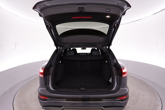 Audi Q6 e-tron 10 of 21